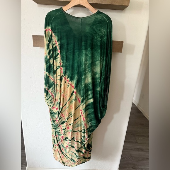 Boutique|Green and Cream Tie-Dye Oversized Maxi/Midi Dress, Boho Beachy style••• - Picture 5 of 8
